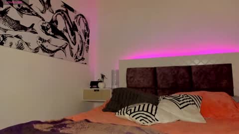 Max online show from 02-04-25, 02:28