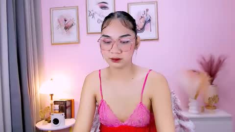 Snapshot of maxie_greyson chatting on 02-14-25, 02:28 maxie greyson online show from 02-14-25, 02:28