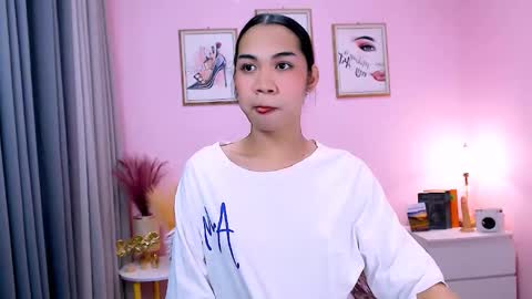 Snapshot of maxie_greyson chatting on 02-24-25, 06:38 maxie greyson online show from 02-24-25, 06:38