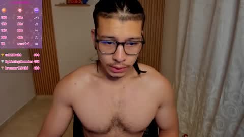 Snapshot of maxifit_ chatting on 01-24-25, 09:28 Mikael online show from 01-24-25, 09:28