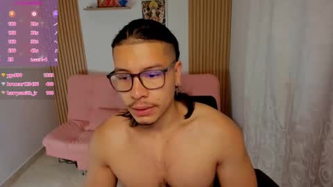 Snapshot of maxifit_ chatting on 02-07-25, 10:19 Mikael online show from 02-07-25, 10:19