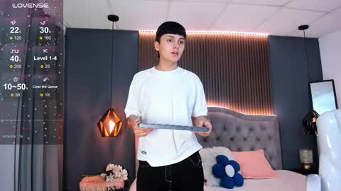 --  -- online show from 11-14-25, 07:23