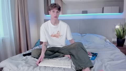 maxim burn online show from 03-03-25, 01:20