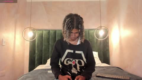 Snapshot of maxim_walker chatting on 01-27-25, 03:26 maxim online show from 01-27-25, 03:26