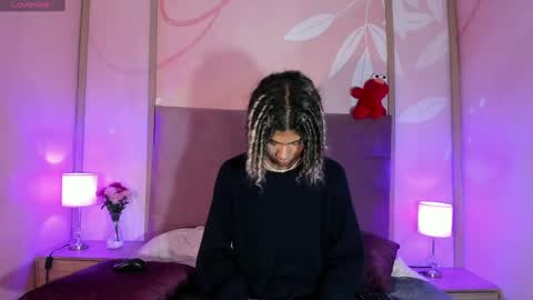 Snapshot of maxim_walker chatting on 02-11-25, 02:57 maxim online show from 02-11-25, 02:57