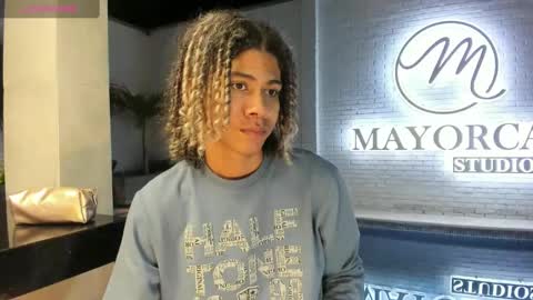 Snapshot of maxim_walker chatting on 03-02-25, 03:02 maxim online show from 03-02-25, 03:02