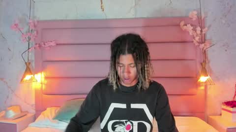 Snapshot of maxim_walker chatting on 09-29-25, 03:11 maxim online show from 09-29-25, 03:11