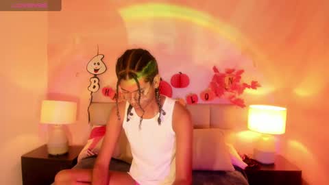 Snapshot of maxim_walker chatting on 10-25-25, 03:14 maxim online show from 10-25-25, 03:14