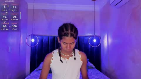 Snapshot of maxim_walker chatting on 10-29-25, 02:58 maxim online show from 10-29-25, 02:58