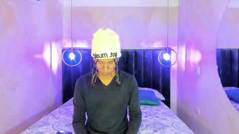 Snapshot of maxim_walker chatting on 11-09-25, 03:05 maxim online show from 11-09-25, 03:05