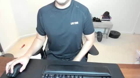 Snapshot of maximal91 chatting on 10-23-25, 08:29 maximal91 online show from 10-23-25, 08:29