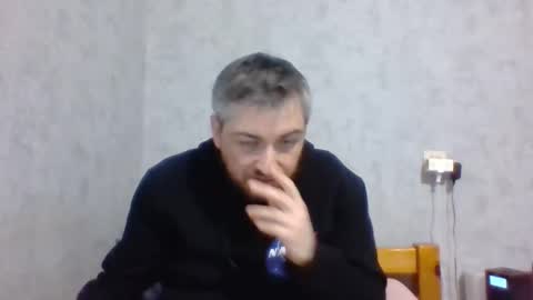 Snapshot of maximefrxx chatting on 12-29-24, 04:19 Maxime online show from 12-29-24, 04:19