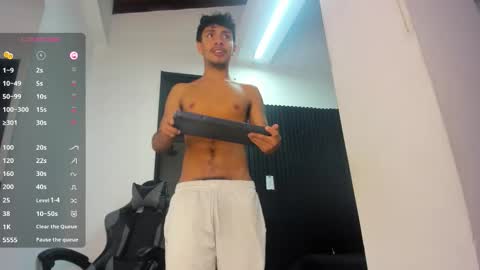 maxi online show from 09-23-25, 03:53