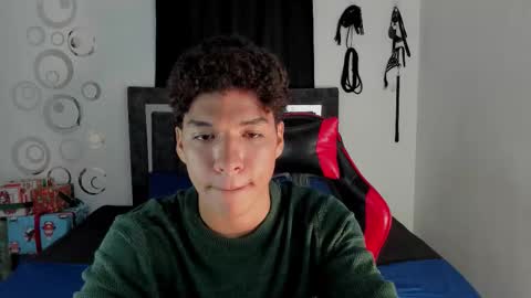 Snapshot of maximiliano_khalil chatting on 01-12-26, 07:30 Maximiliano online show from 01-12-26, 07:30