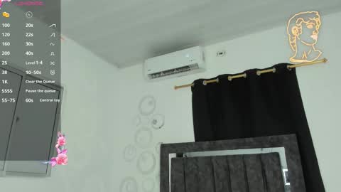 Snapshot of maximiliano_khalil chatting on 03-06-26, 08:27 Maximiliano online show from 03-06-26, 08:27