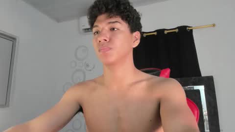 Snapshot of maximiliano_khalil chatting on 03-08-26, 07:28 Maximiliano online show from 03-08-26, 07:28