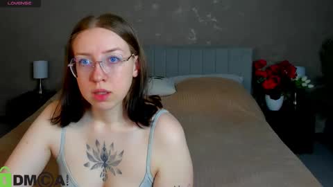 maxine online show from 03-25-26, 04:18