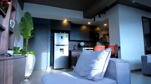 Snapshot of maximo_and_marcelo chatting on 11-20-25, 12:05 maximo_and_marcelo online show from 11-20-25, 12:05