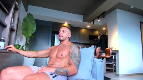 Snapshot of maximo_and_marcelo chatting on 11-29-25, 11:57 maximo_and_marcelo online show from 11-29-25, 11:57