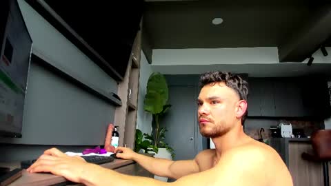maximo_and_marcelo online show from 07-25-26, 12:03
