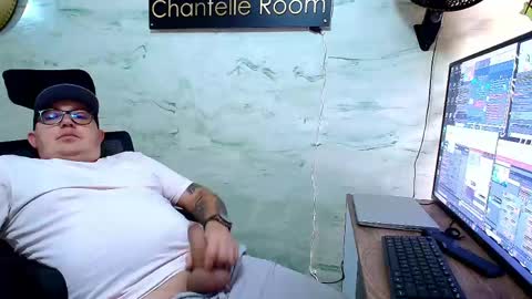  Maximo  online show from 04-29-26, 05:30