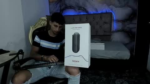 Maximo online show from 10-22-25, 07:24