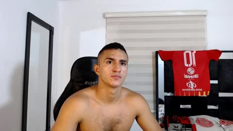 Maximo Sebastian online show from 06-02-26, 01:07