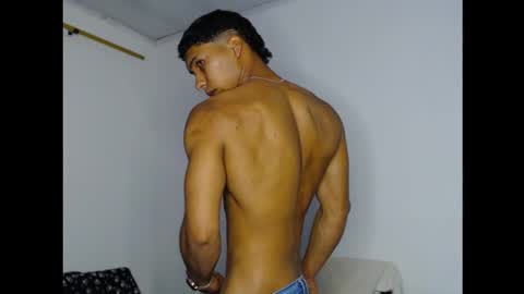 Snapshot of maximo_vega_new chatting on 12-22-24, 01:34 Maximo Aron Vega online show from 12-22-24, 01:34