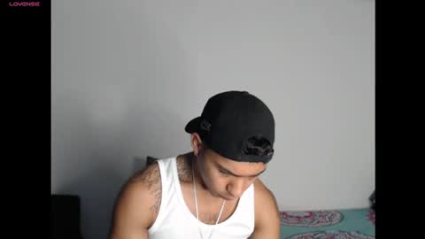Snapshot of maximo_vega_new chatting on 12-23-24, 12:30 Maximo Aron Vega online show from 12-23-24, 12:30