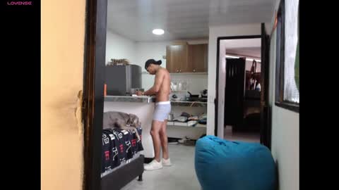 Snapshot of maximo_vega_new chatting on 12-23-24, 03:55 Maximo Aron Vega online show from 12-23-24, 03:55