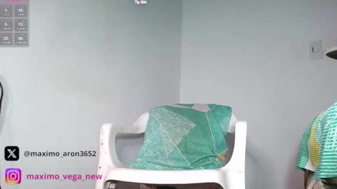 Snapshot of maximo_vega_new chatting on 10-14-25, 08:53 Maximo Aron Vega online show from 10-14-25, 08:53