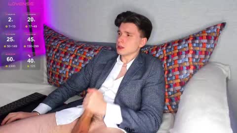 Max online show from 02-19-25, 12:03