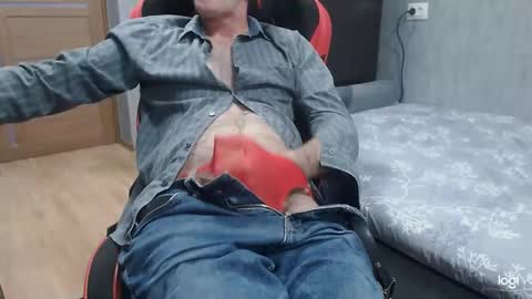 maximus3334 online show from 12-22-25, 11:29