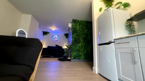 Maximus7871 online show from 12-05-24, 08:44