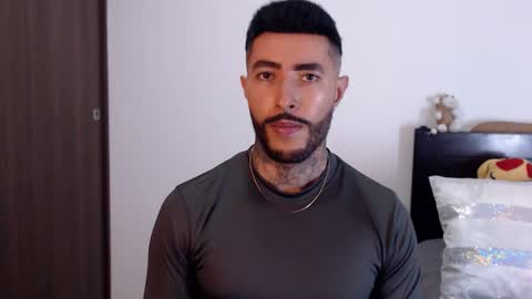 Snapshot of maximus_golden chatting on 12-20-24, 04:20 Independent Model online show from 12-20-24, 04:20