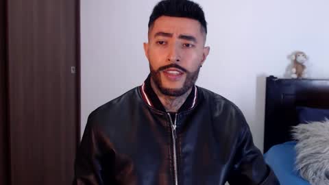 Snapshot of maximus_golden chatting on 12-22-24, 12:28 Independent Model online show from 12-22-24, 12:28