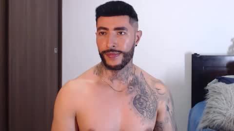 Snapshot of maximus_golden chatting on 12-25-24, 09:02 Independent Model online show from 12-25-24, 09:02