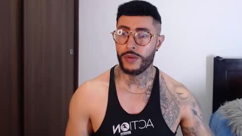 Snapshot of maximus_golden chatting on 12-26-24, 03:59 Independent Model online show from 12-26-24, 03:59