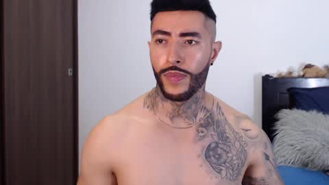 Snapshot of maximus_golden chatting on 01-01-25, 09:17 Independent Model online show from 01-01-25, 09:17