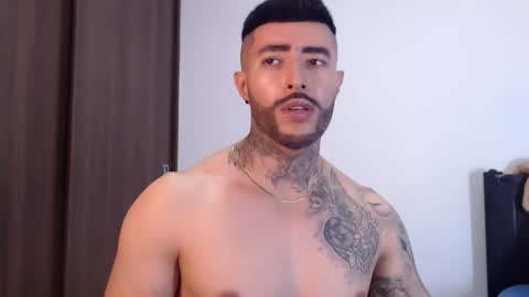 Snapshot of maximus_golden chatting on 01-15-25, 04:47 Independent Model online show from 01-15-25, 04:47