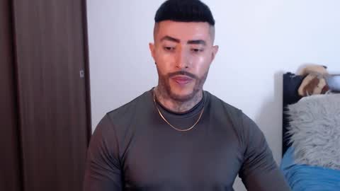 Snapshot of maximus_golden chatting on 01-16-25, 02:19 Independent Model online show from 01-16-25, 02:19