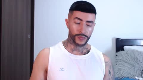 Snapshot of maximus_golden chatting on 01-24-25, 03:22 Independent Model online show from 01-24-25, 03:22