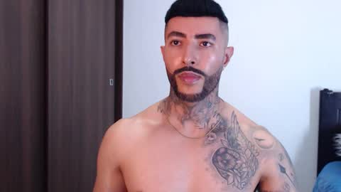 Snapshot of maximus_golden chatting on 01-25-25, 05:18 Independent Model online show from 01-25-25, 05:18