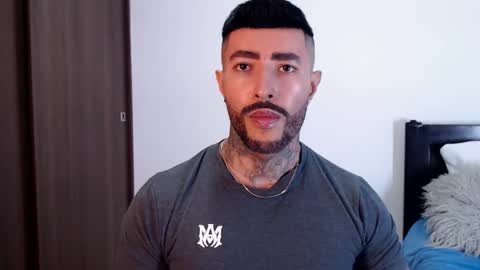 Snapshot of maximus_golden chatting on 01-26-25, 09:07 Independent Model online show from 01-26-25, 09:07