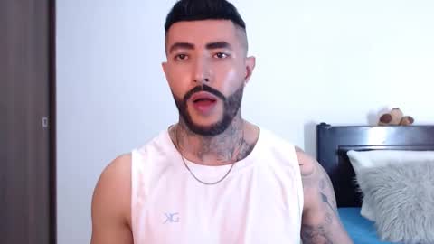 Snapshot of maximus_golden chatting on 02-04-25, 02:49 Independent Model online show from 02-04-25, 02:49