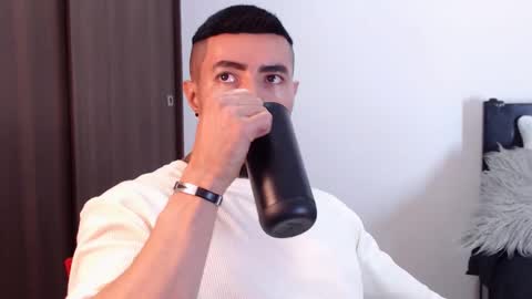 Snapshot of maximus_golden chatting on 03-07-25, 03:29 Independent Model online show from 03-07-25, 03:29