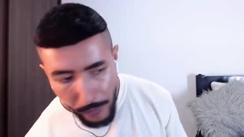 Snapshot of maximus_golden chatting on 03-07-25, 06:35 Independent Model online show from 03-07-25, 06:35