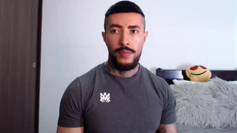 Snapshot of maximus_golden chatting on 03-10-25, 03:45 Independent Model online show from 03-10-25, 03:45