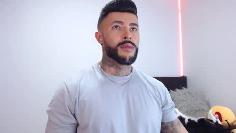 Snapshot of maximus_golden chatting on 09-16-25, 02:12 Independent Model online show from 09-16-25, 02:12