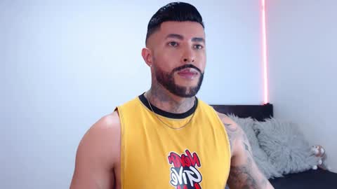 Snapshot of maximus_golden chatting on 10-06-25, 01:25 Independent Model online show from 10-06-25, 01:25